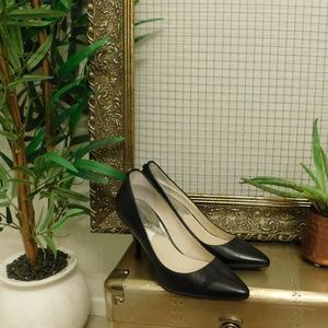 Michael Kors Women's Black Flex Mid Pump Size 6